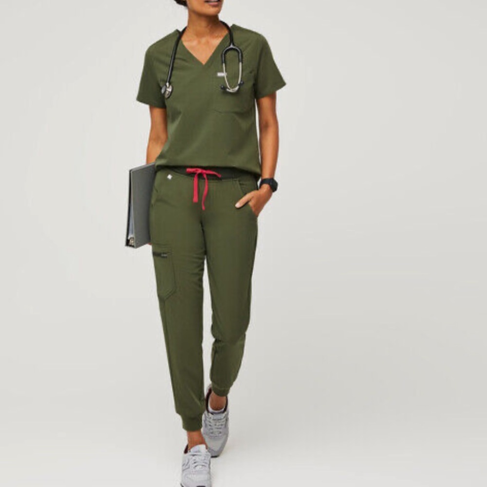Figs dark olive scrub set